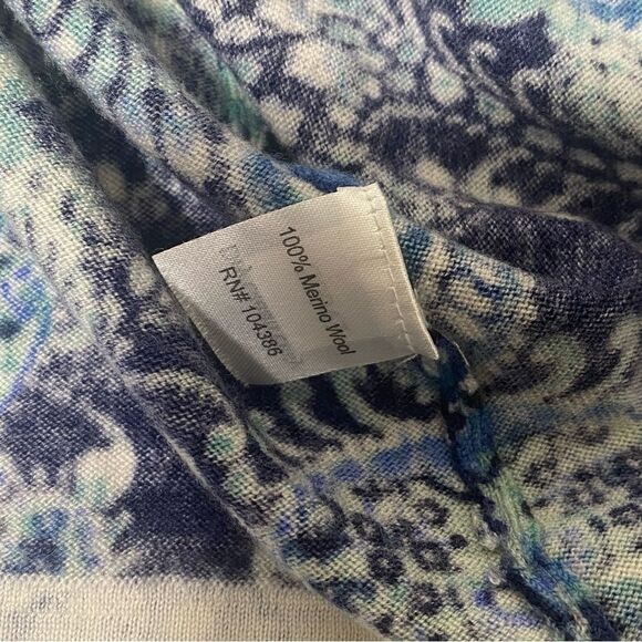 Garnet Hill 100% Merino Wool Blue Paisley Print Crewneck Sweater Women's Size S - Picture 2 of 15
